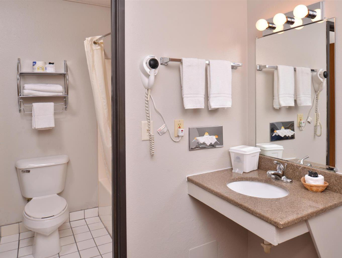 Bathroom 4, Americas Best Value Inn South Sioux City, Dakota