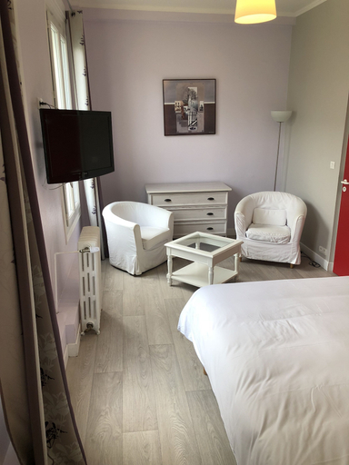Bedroom 4, Hôtel de France, Seine-Maritime