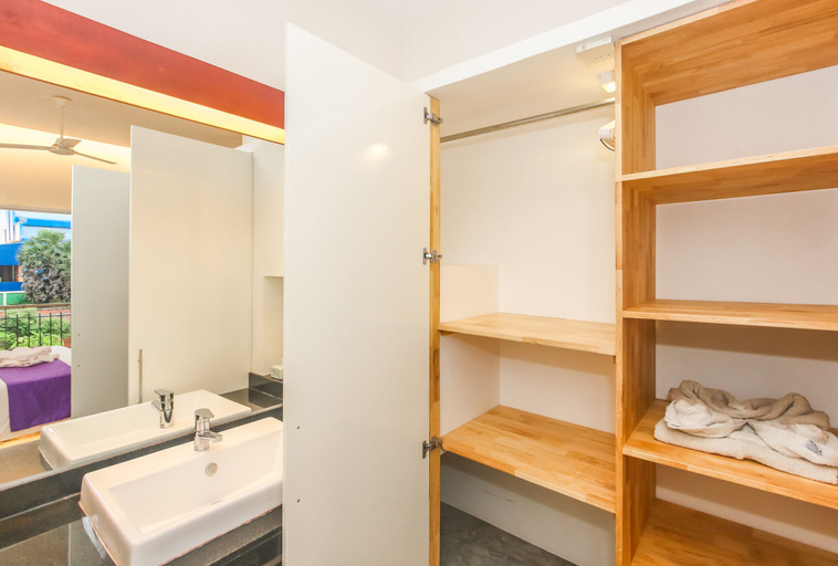 Bathroom 3, Phan NaTa Apartment, Siem Reap