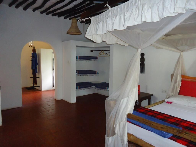 Bedroom 3, Kusini Beach Cottages, Msambweni
