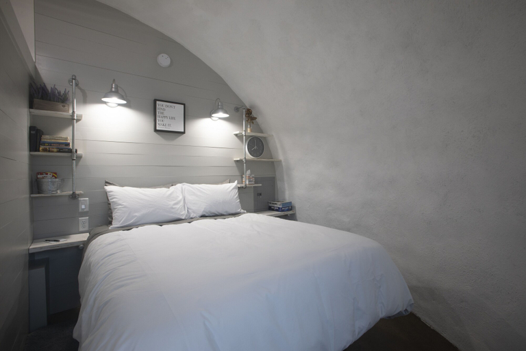Bedroom 2, Country Dome Suites, Austin