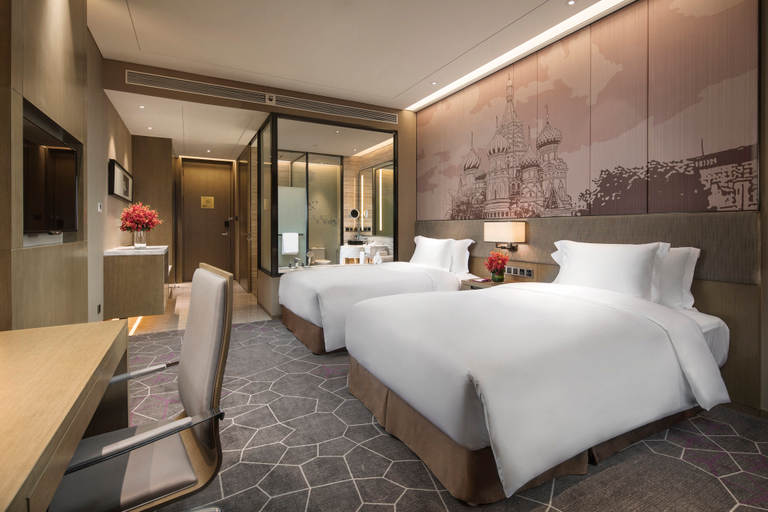 Bedroom 4, Crowne Plaza HARBIN SONGBEI by IHG, Harbin