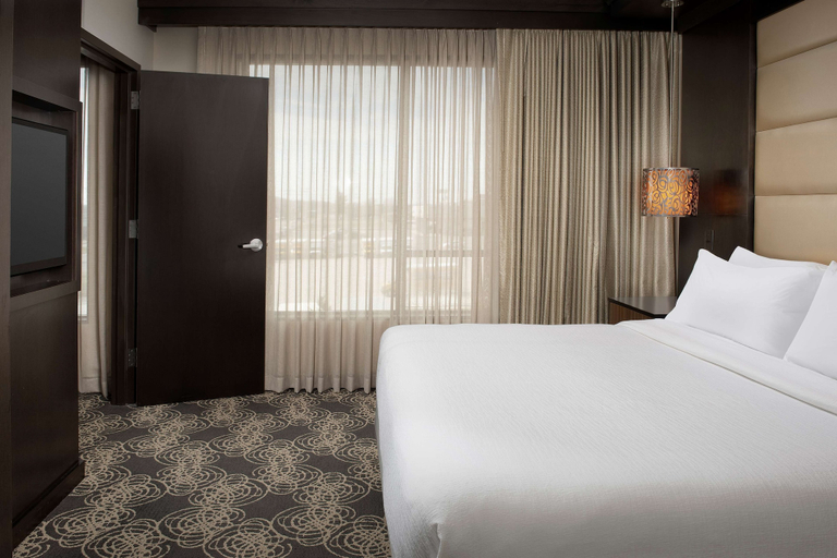 Bedroom 3, Embassy Suites by Hilton Knoxville West, Knox
