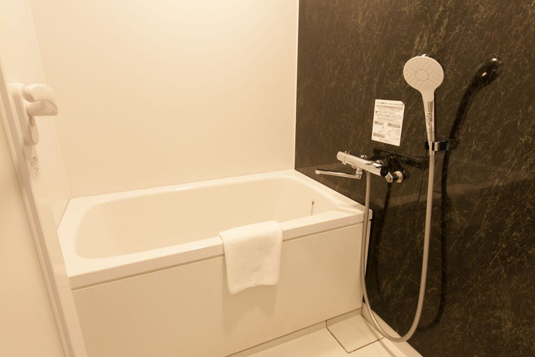 Bathroom 4, Henn na Hotel Tokyo Haneda, Ōta