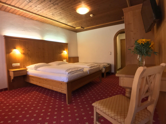 Bedroom 3, Hotel Bechlwirt, Kitzbühel