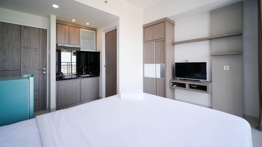 Bedroom 4, Tidy and Clean Studio at Taman Melati Surabaya Apartment By Travelio, Surabaya