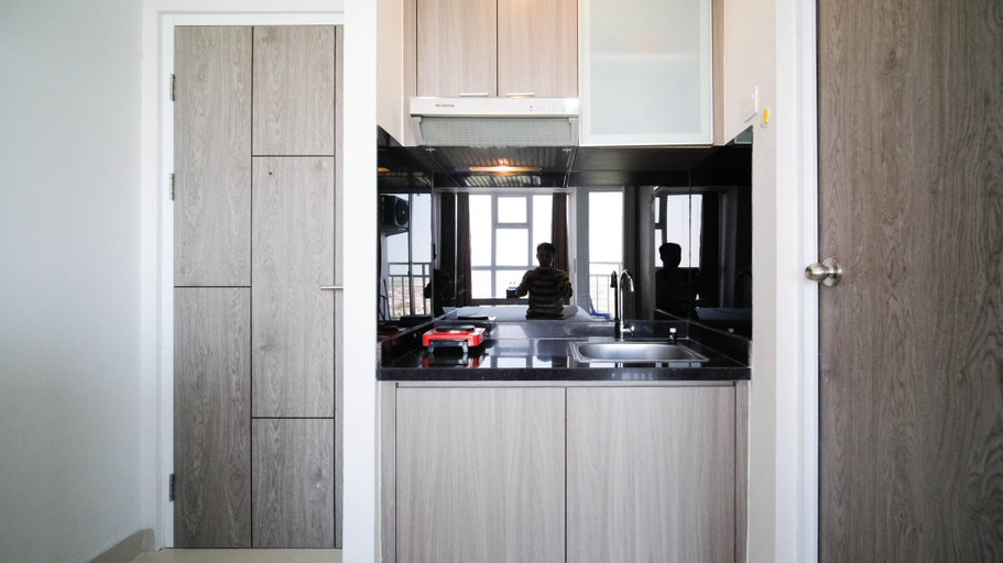 Others 2, Tidy and Clean Studio at Taman Melati Surabaya Apartment By Travelio, Surabaya
