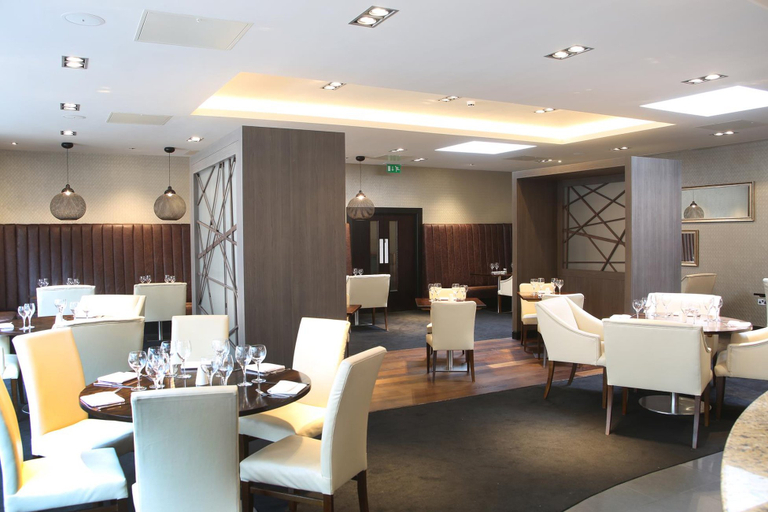 Food & Drinks 3, Crowne Plaza GERRARDS CROSS by IHG, Buckinghamshire