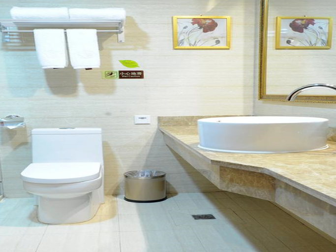 Bathroom 3, Vienna Hotel Yingcheng Railway Station Haishan, Xiaogan