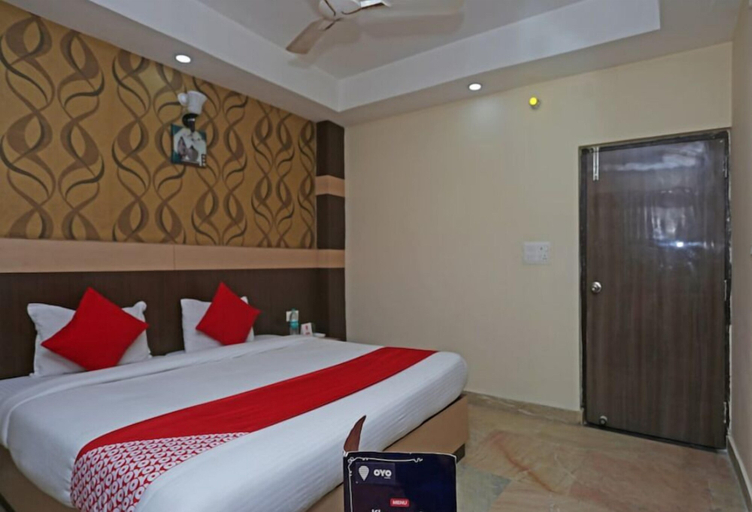 Bedroom 4, Hotel Crystal Inn, Lucknow