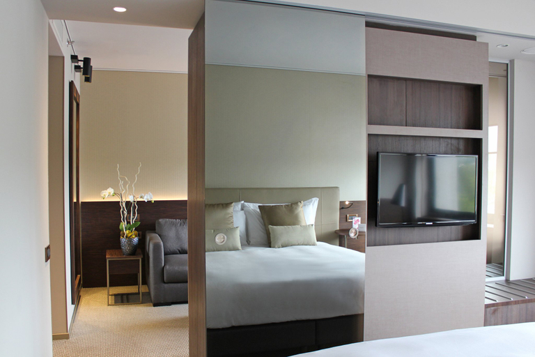 Bedroom 4, Crowne Plaza GENEVA by IHG, Genève