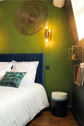 Bedroom 4, Le Globe, Côte-d'Or