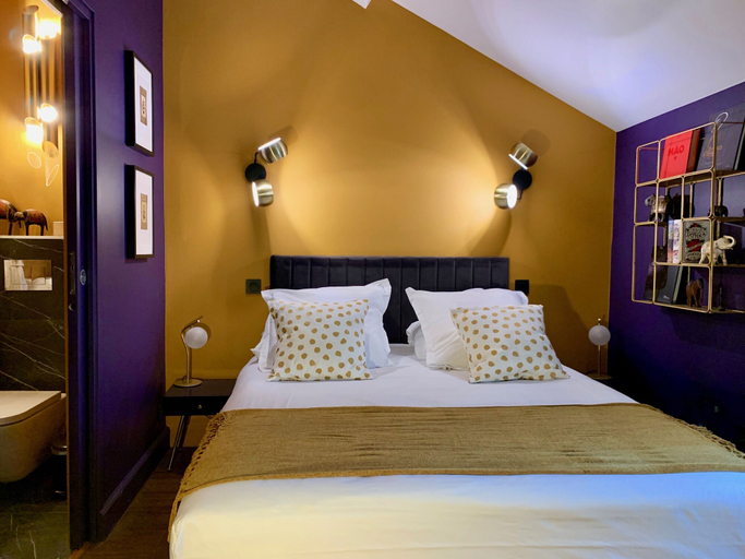 Bedroom 2, Le Globe, Côte-d'Or