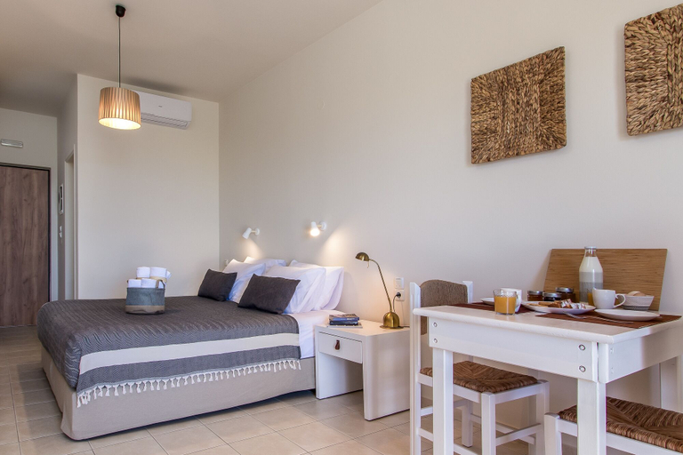 Bedroom 5, Kanso Rooms, Crete