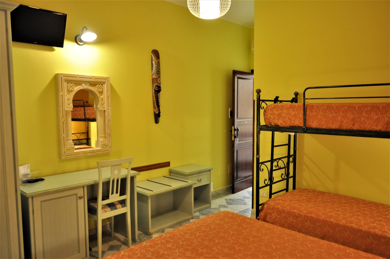 Bedroom 5, Hotel Al-Taïr, Trapani