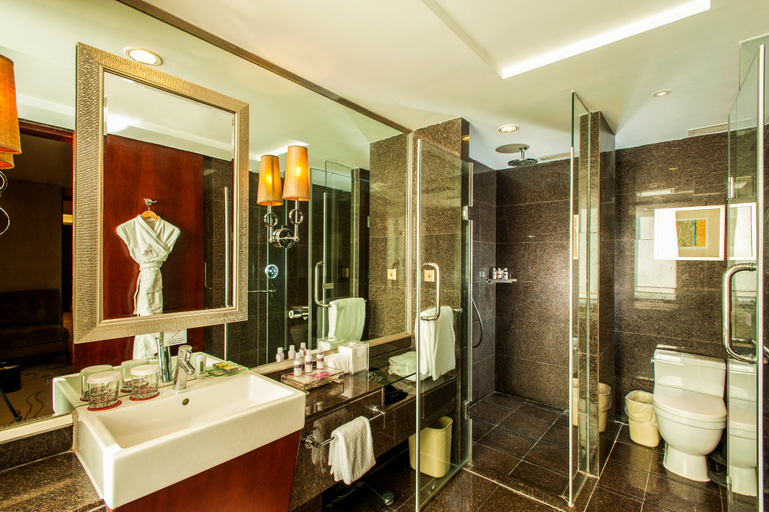 Bathroom 4, Crowne Plaza BEIJING ZHONGGUANCUN by IHG, Beijing