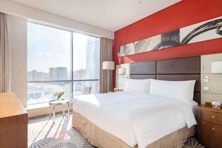 Bedroom 3, Crowne Plaza DOHA - THE BUSINESS PARK by IHG, Doha