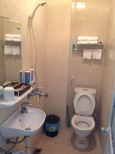 Bathroom 5, New Hotel 3 Hanoi, Ba Đình
