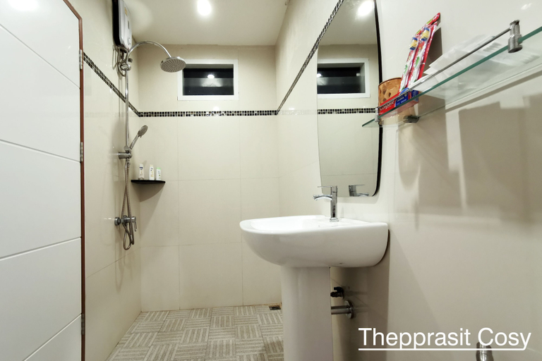 Bathroom 4, Thepprasit Cosy, Pattaya