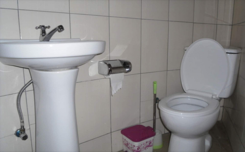Bathroom 2