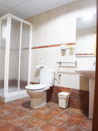 Bathroom 5, Tantaka - Albergue de los Meleses - Hostel, Huesca