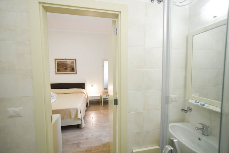 Bedroom 2, Fra' iMari, Lecce