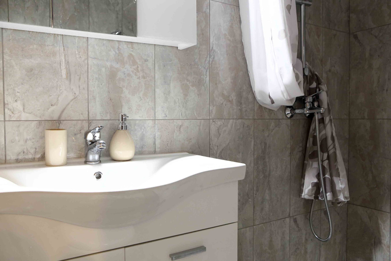 Bathroom 5, Best House Anakreontos, Attica