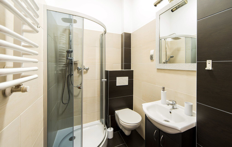 Bathroom 2, EverySky Wilcza 3a, Jelenia Góra