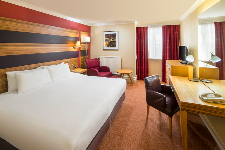 Bedroom 2, Crowne Plaza CHESTER by IHG, Cheshire West and Chester