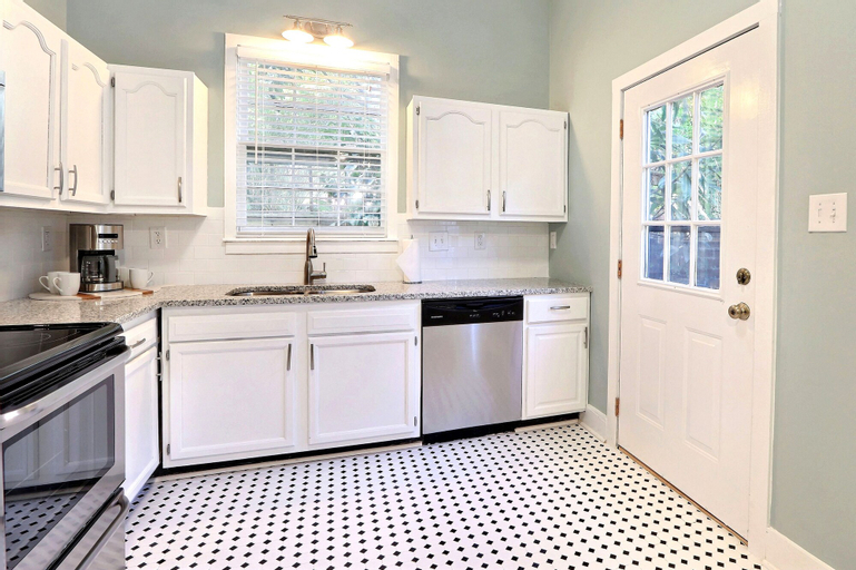 Dining Room 13