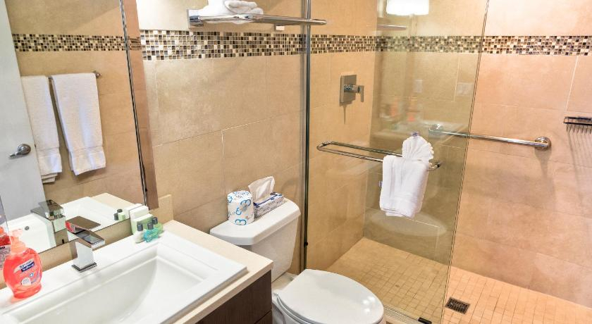 Bathroom 4, Prestige Hotel Vero Beach, Indian River