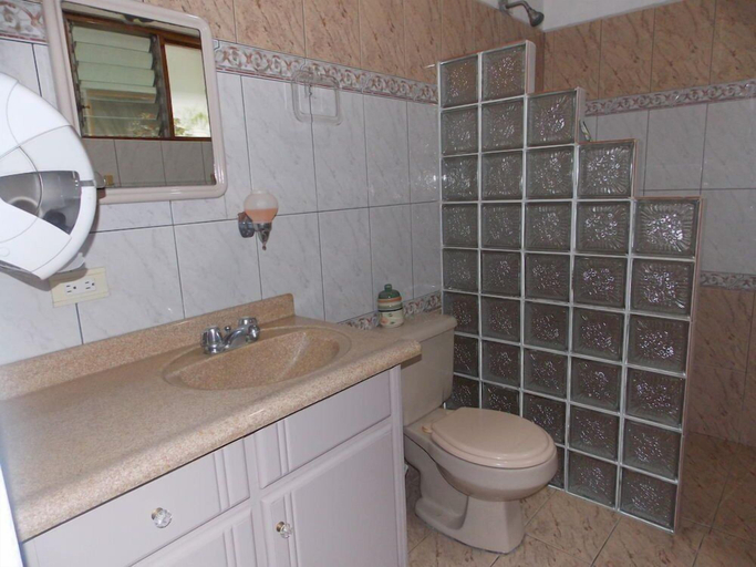 Bathroom 4, Hotel & Spa Old House, Alajuela