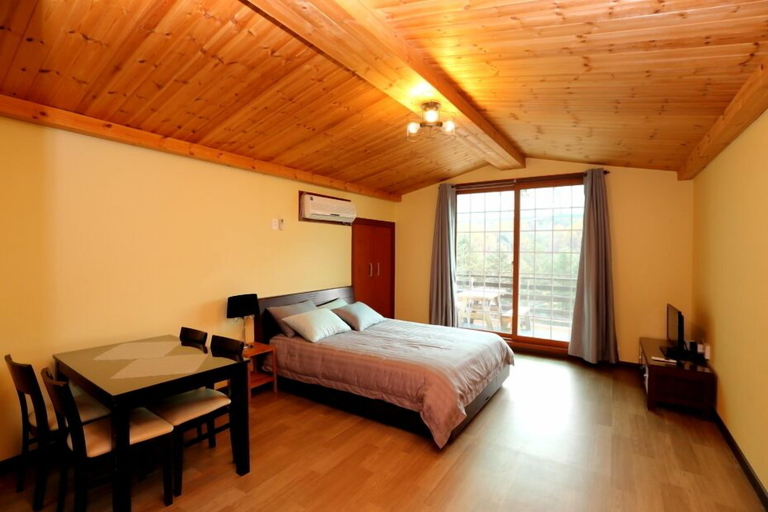 Bedroom 2, Pine Aroma Pension, Chuncheon