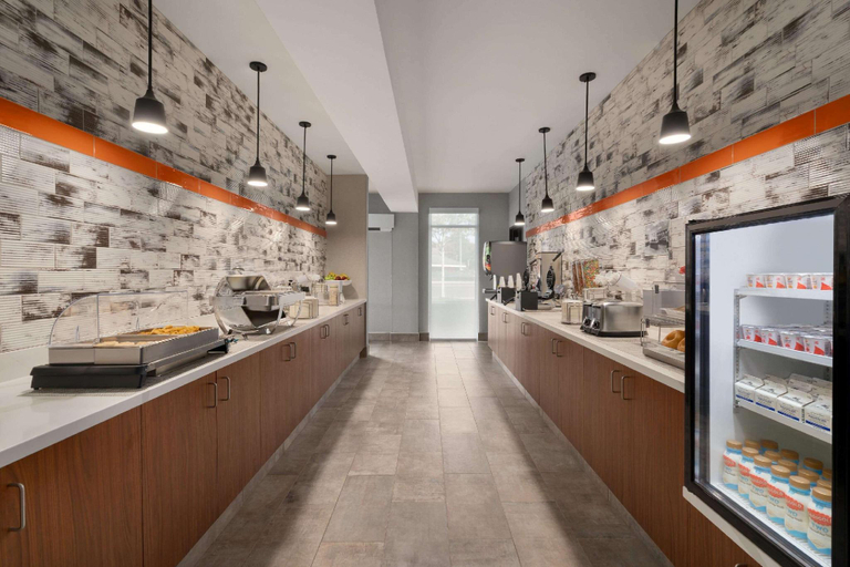 Food & Drinks 5, La Quinta Inn & Suites by Wyndham Springfield, Lane