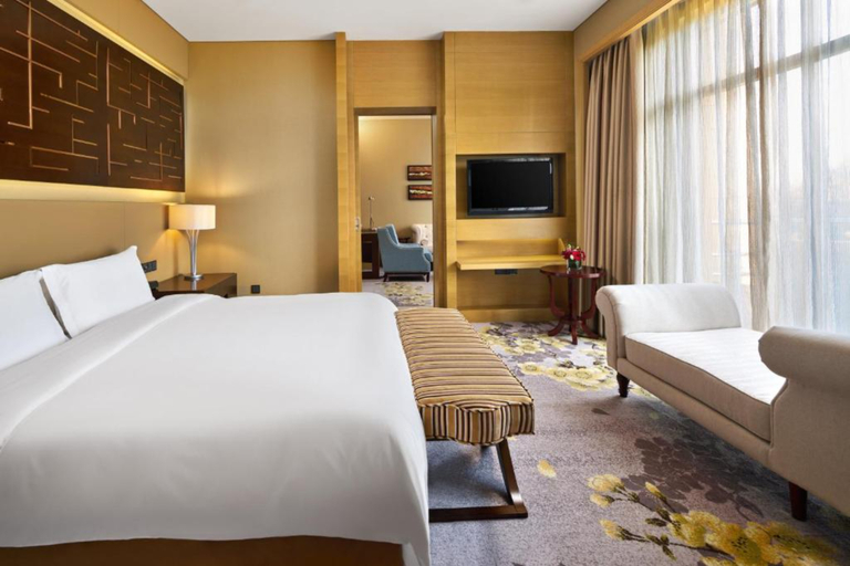 Bedroom 2, Crowne Plaza ORDOS by IHG, Ordos