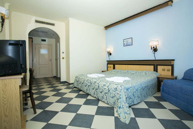 Bedroom 3, Chaika Beach Resort, Nesebar