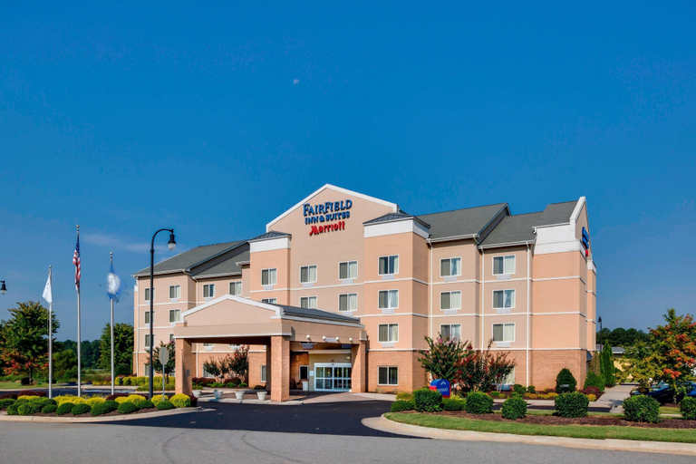 Exterior & Views 2, Fairfield Inn & Suites by Marriott South Hill, Mecklenburg