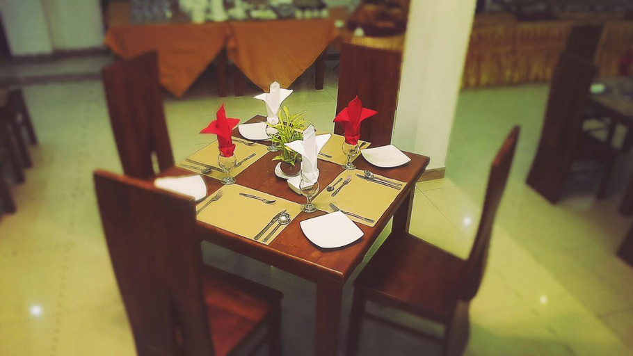 Food & Drinks 4, The Queensburry City Hotel, Nuwara Eliya