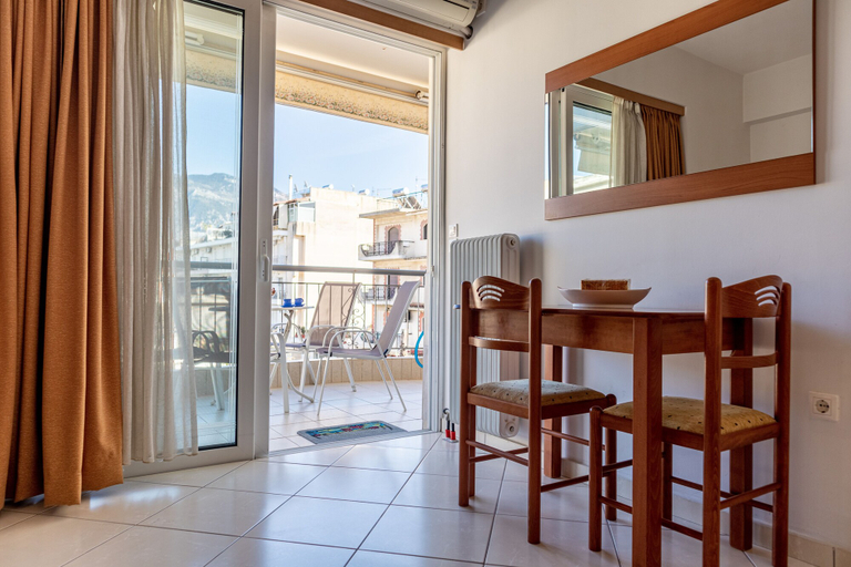 Others 4, Comfy Beach Flat 10min City Center, Peloponnese