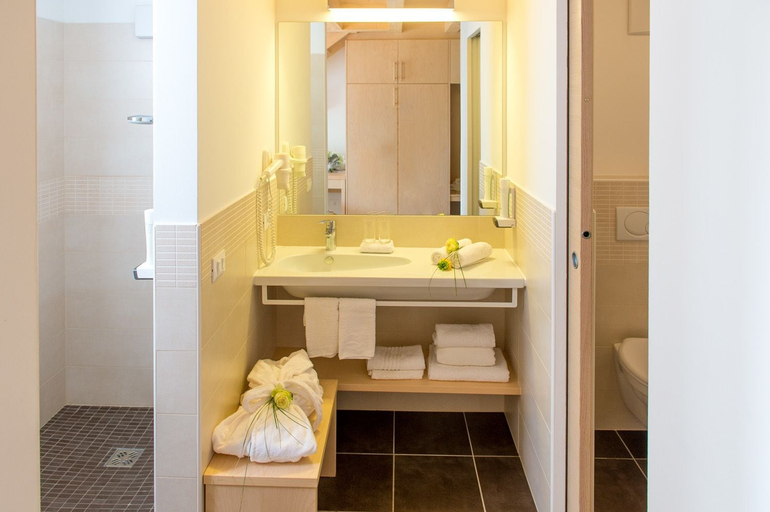 Bathroom 4, Hotel Regglbergerhof, Bolzano