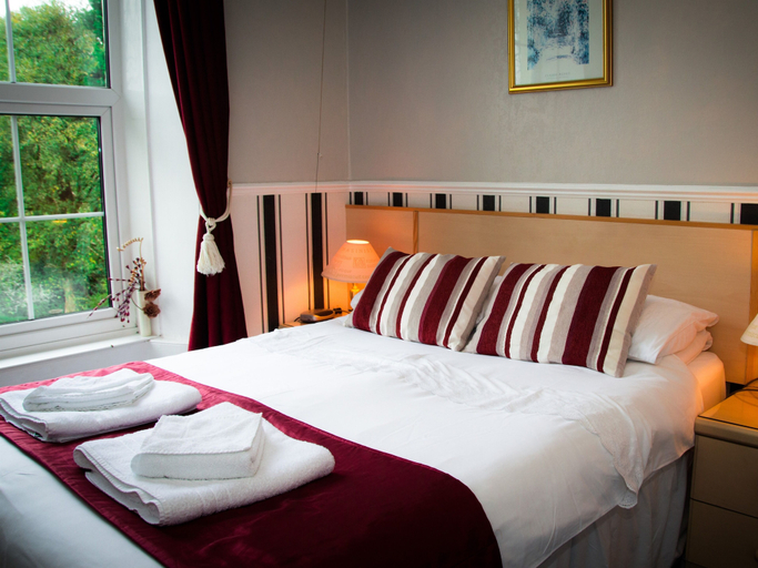 Others 5, George Borrow Hotel, Ceredigion