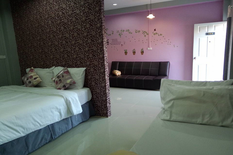 Bedroom 3, Winhouse Hotel, Muang Nan