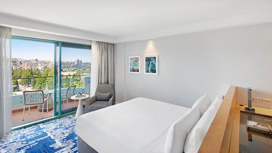 Bedroom 4, InterContinental Hotels SYDNEY COOGEE BEACH by IHG, Sydney