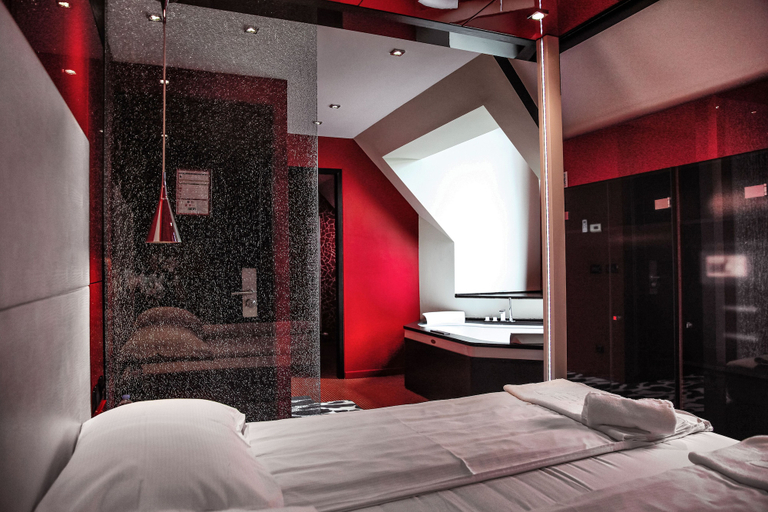 Bedroom 4, Hotel Lent, Maribor
