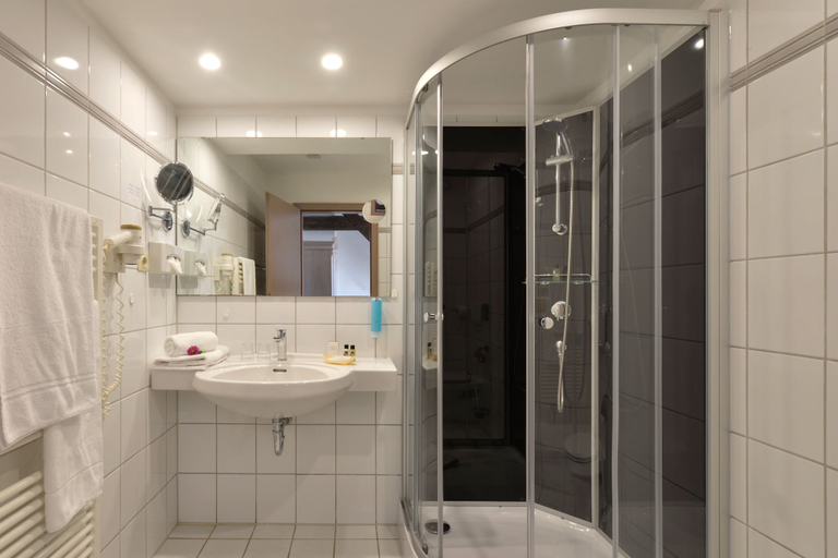 Bathroom 5, Hotel Stadt Hameln, Hameln-Pyrmont