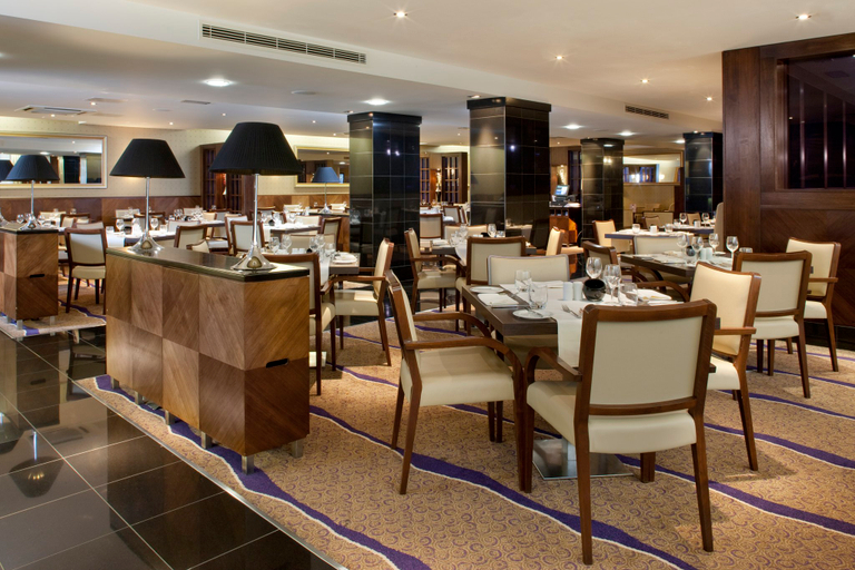 Food & Drinks 2, Crowne Plaza LONDON - EALING by IHG, London
