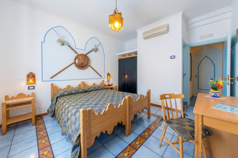 Bedroom 4, Riviera B&B Rooms and Apartament SEA-VIEW, Salerno