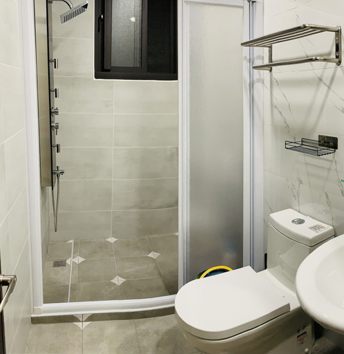 Bathroom 2, good day, Hualien