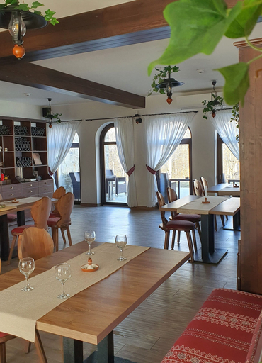Food & Drinks 5, Vatra Boiereasca, Partestii De Sus