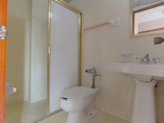 Bathroom 4, OYO Hotel Totonacapan, Papantla, Papantla